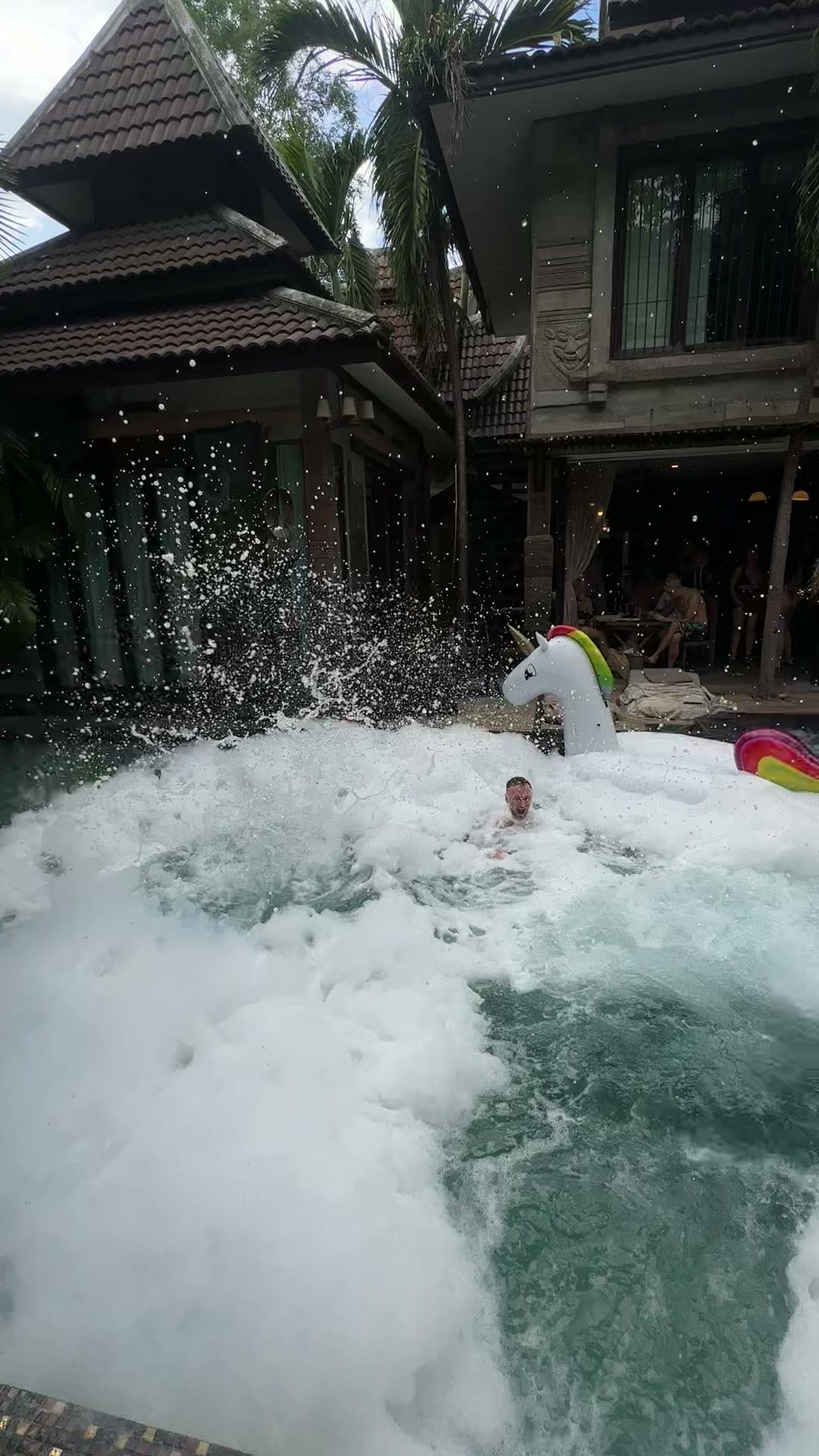 Pool party